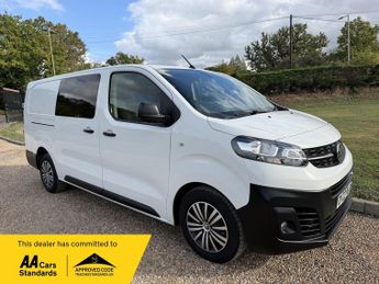 Vauxhall Vivaro 2.0 Turbo D 3100 Dynamic Crew Van L2 H1 Euro 6 (s/s) 6dr