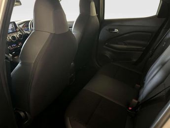 Nissan Juke 1.6 N-Connecta SUV 5dr Petrol Hybrid Auto Euro 6 (143 ps)