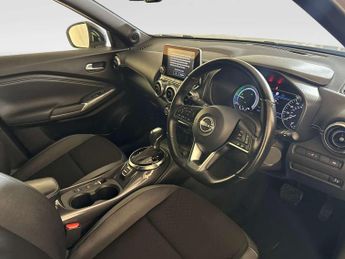 Nissan Juke 1.6 N-Connecta SUV 5dr Petrol Hybrid Auto Euro 6 (143 ps)