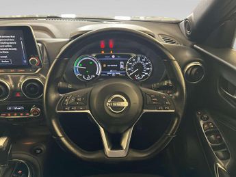 Nissan Juke 1.6 N-Connecta SUV 5dr Petrol Hybrid Auto Euro 6 (143 ps)