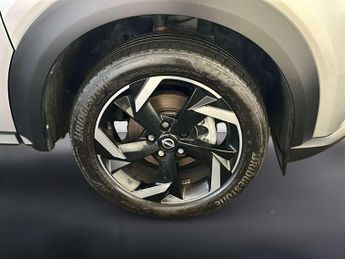 Nissan Juke 1.6 N-Connecta SUV 5dr Petrol Hybrid Auto Euro 6 (143 ps)