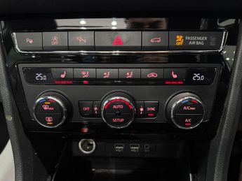 SEAT Ateca 2.0 TDI XCELLENCE DSG 4Drive Euro 6 (s/s) 5dr