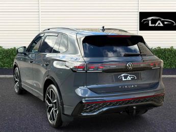 Volkswagen Tiguan 2.0 TDI R-Line DSG Euro 6 (s/s) 5dr