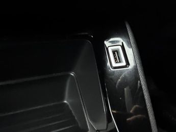 Peugeot E-2008 50kWh Active Premium + Auto 5dr (7kW Charger)