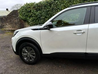 Peugeot E-2008 50kWh Active Premium + Auto 5dr (7kW Charger)