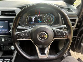 Nissan Leaf 40kWh N-Connecta Auto 5dr