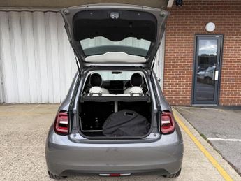 Fiat 500e 42kWh La Prima Auto 3dr
