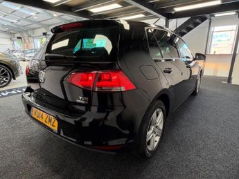 Volkswagen Golf 1.6 TDI BlueMotion Tech SE DSG Euro 5 (s/s) 5dr