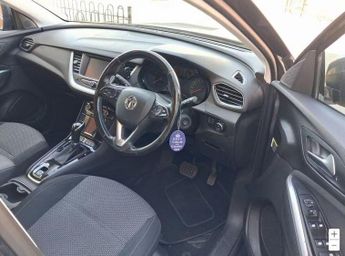 Vauxhall Grandland X 1.2 Turbo SE Auto Euro 6 (s/s) 5dr
