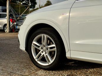 Audi Q3 2.0 TDI S line S Tronic quattro Euro 5 (s/s) 5dr