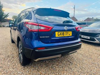Nissan Qashqai 1.2 DIG-T N-Connecta XTRON Euro 6 (s/s) 5dr