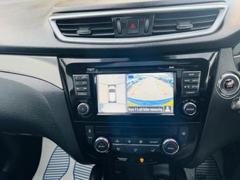 Nissan Qashqai 1.2 DIG-T N-Connecta XTRON Euro 6 (s/s) 5dr