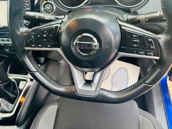 Nissan Qashqai 1.2 DIG-T N-Connecta XTRON Euro 6 (s/s) 5dr