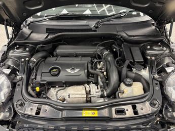 MINI Convertible 1.6 Cooper S Euro 5 (s/s) 2dr