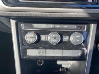 Volkswagen Touran 1.4 TSI BlueMotion Tech SEL DSG Euro 6 (s/s) 5dr