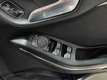Ford Fiesta 1.0T EcoBoost Vignale Auto Euro 6 (s/s) 5dr