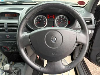 Renault Clio 1.2 Campus Sport 3dr
