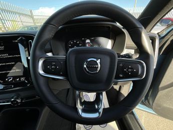 Volvo Xc40 + T4 RECHARGE AUTO