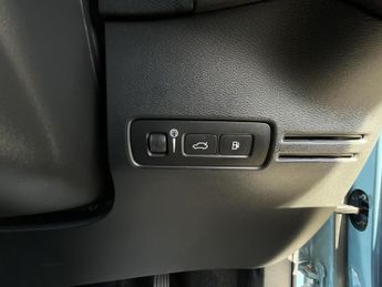 Volvo Xc40 + T4 RECHARGE AUTO