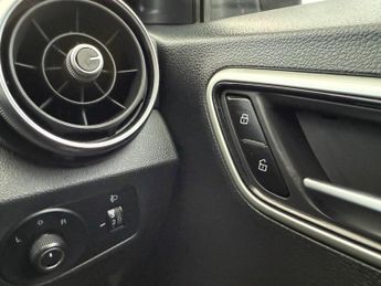 MG MG ZS 44.5kWh Exclusive Auto 5dr