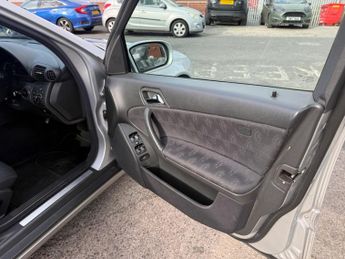 Mercedes-Benz C Class 1.8 C180 Kompressor Classic SE 4dr