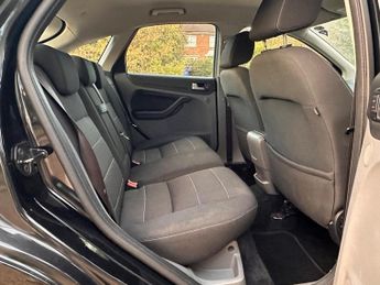 Ford Focus 1.6 Titanium Hatchback 5dr Petrol Automatic (184 g/km, 99 bhp)