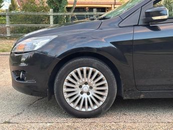 Ford Focus 1.6 Titanium Hatchback 5dr Petrol Automatic (184 g/km, 99 bhp)