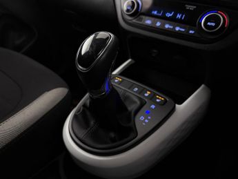 Hyundai i10 1.0 Premium Hatchback 5dr Petrol Auto Euro 6 (s/s) (67 ps)
