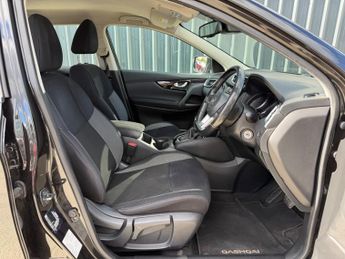 Nissan Qashqai 1.2 DIG-T Acenta XTRON Euro 6 (s/s) 5dr