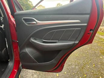 MG MG ZS 44.5kWh Exclusive Auto 5dr