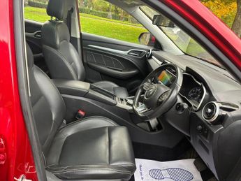 MG MG ZS 44.5kWh Exclusive Auto 5dr