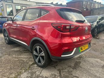 MG MG ZS 44.5kWh Exclusive Auto 5dr