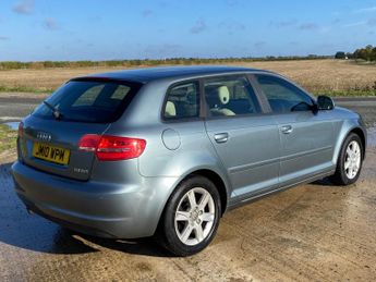Audi A3 1.6 TDI SE Sportback S Tronic Euro 5 (s/s) 5dr