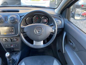 Dacia Sandero Stepway 0.9 TCe Laureate Euro 5 5dr