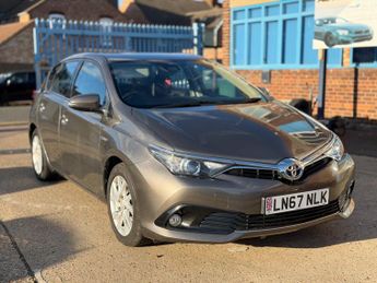Toyota Auris 1.8 VVT-h Business Edition CVT Euro 6 (s/s) 5dr (Safety Sense)