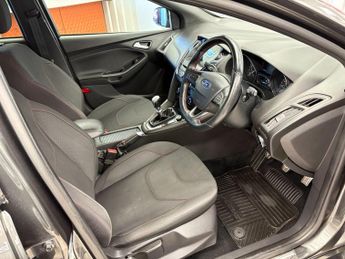Ford Focus 1.0T EcoBoost ST-Line X Euro 6 (s/s) 5dr