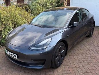 Tesla Model 3 Standard Range Plus Auto RWD 4dr