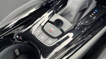 Toyota C-HR 2.0 VVT-h Design CVT Euro 6 (s/s) 5dr