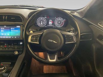 Jaguar F-PACE 2.0 P250i Chequered Flag SUV 5dr Petrol Auto AWD Euro 6 (s/s) (2