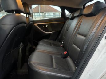 Hyundai i30 1.6 CRDi Blue Drive Style Nav Euro 5 (s/s) 5dr
