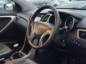 Hyundai i30 1.6 CRDi Blue Drive Style Nav Euro 5 (s/s) 5dr