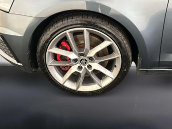Skoda Octavia 2.0 TSI GPF vRS Estate 5dr Petrol Manual Euro 6 (s/s) (245 ps)