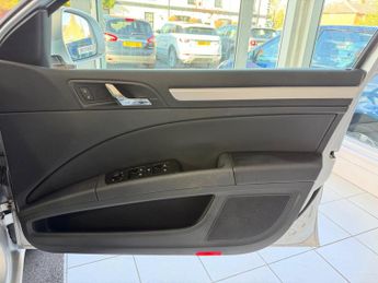 Skoda Superb 2.0 TDI Elegance DSG Euro 5 (s/s) 5dr