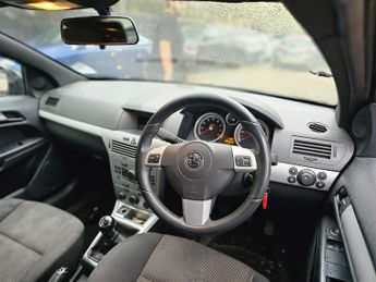 Vauxhall Astra 1.6i 16v SRi Sport Hatch 3dr