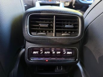 Mercedes-Benz GLE 2.0 GLE300d AMG Line (Premium) SUV 5dr Diesel G-Tronic 4MATIC Eu