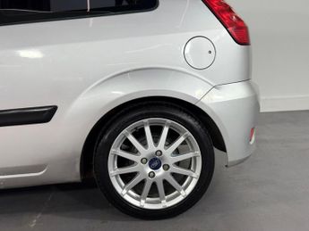 Ford Fiesta 1.6 Chequered Flag 3dr