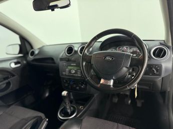 Ford Fiesta 1.6 Chequered Flag 3dr