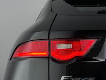 Jaguar F-PACE 2.0 P250i Chequered Flag SUV 5dr Petrol Auto AWD Euro 6 (s/s) (2