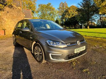 Volkswagen e-Golf 35.8kWh e-Golf Auto 5dr