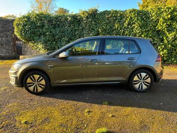 Volkswagen e-Golf 35.8kWh e-Golf Auto 5dr